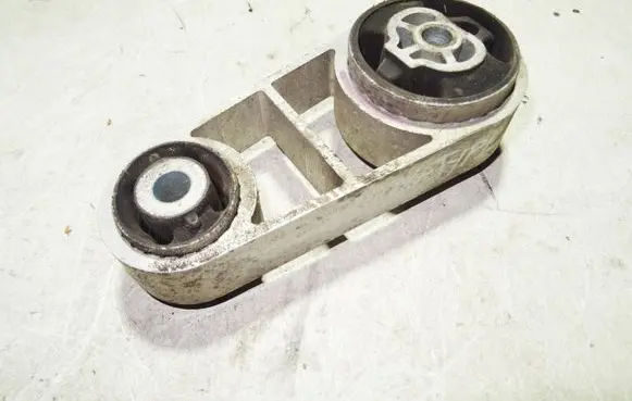 Jaguar X-Type Engine mount bracket