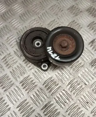 Honda FR-V Generator/alternator belt tensioner