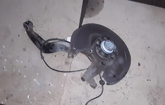 Audi A4 S4 B7 8E 8H Rear wheel hub NOCODE