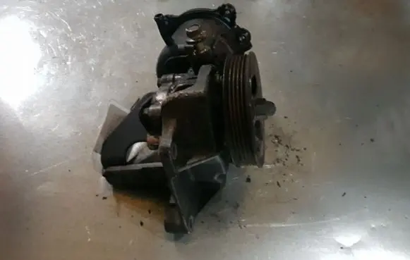 Subaru Outback Power steering pump