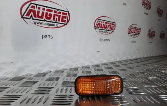 Honda CR-V Front fender indicator light