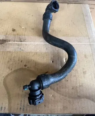 Engine coolant pipe/hose