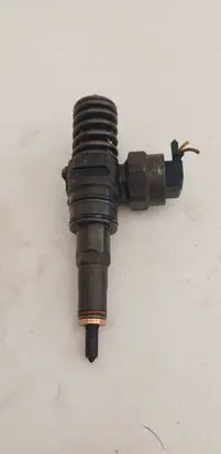 Volkswagen Sharan Fuel injector 038130073H