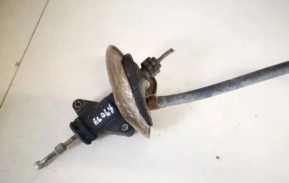 Ford Mondeo Mk III Clutch master cylinder 1s717a543ad 1s71-7a543-ad