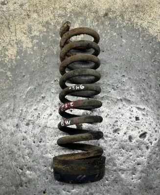 Mercedes-Benz C W202 Rear coil spring
