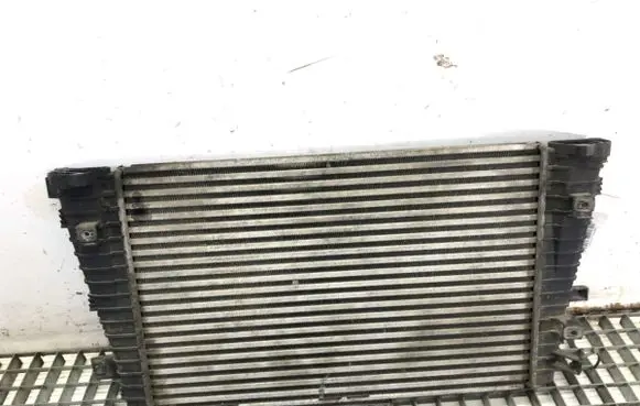 Opel Zafira B Intercooler radiator 13223395