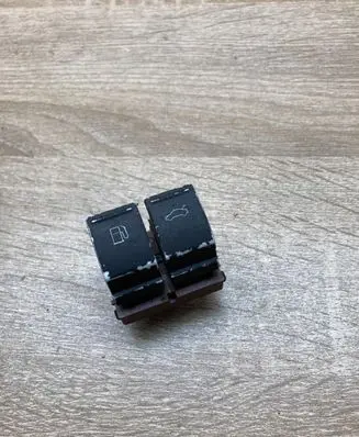 Volkswagen PASSAT B6 Fuel tank opening switch 3C0959903
