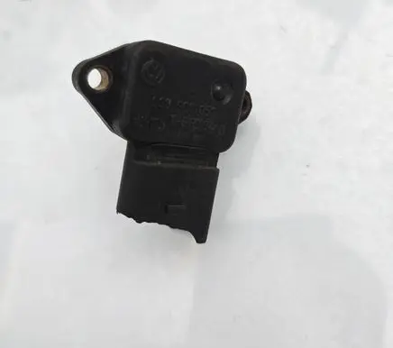 Volkswagen Golf IV Air pressure sensor 036906051
