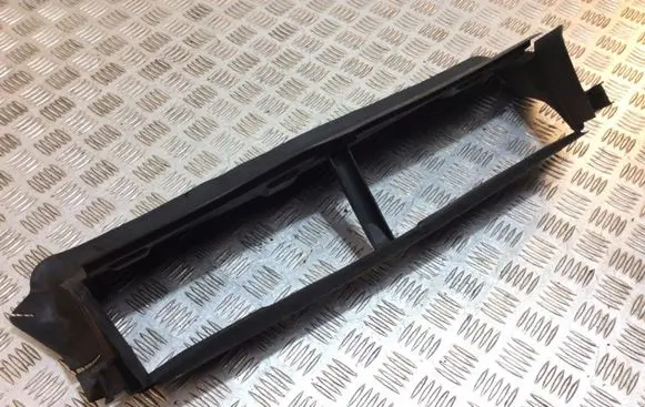 Ford Focus Intercooler air guide/duct channel BM518312AC