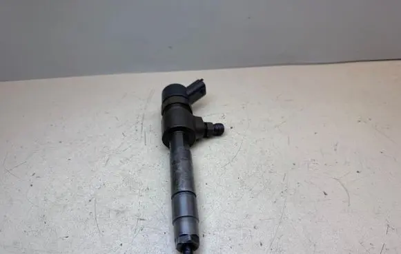 Fuel injector