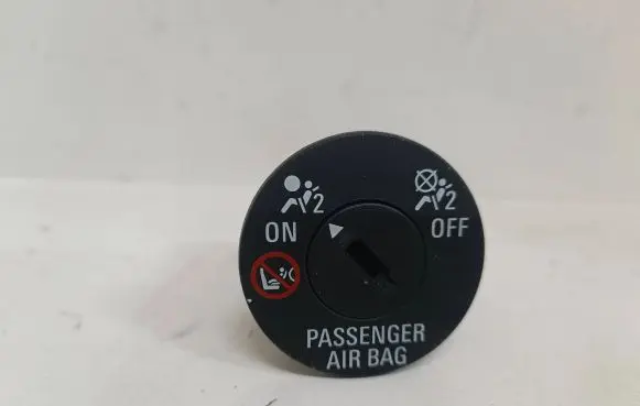 Opel Zafira C Passenger airbag on/off switch 13577258 356R
