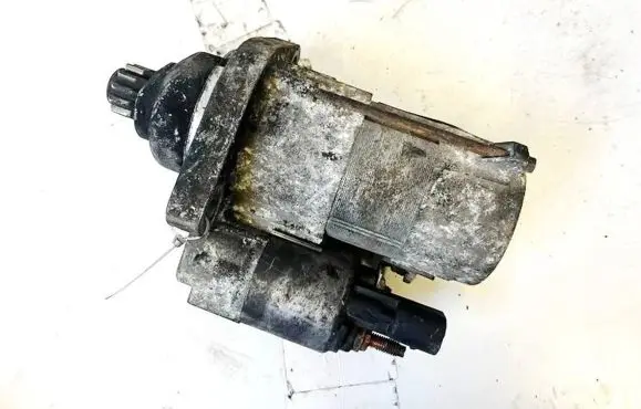 Volkswagen Golf V Starter motor 02m911023n