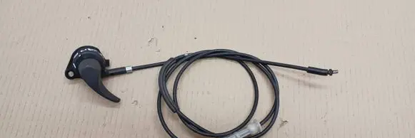 Renault Megane III Engine bonnet/hood lock release cable 