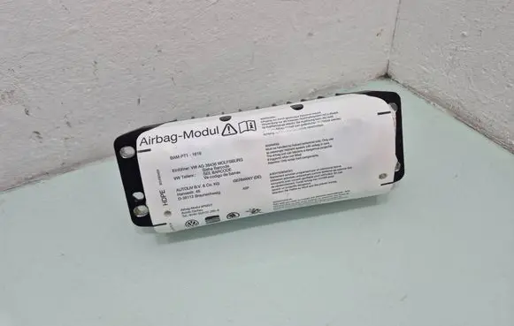 Volkswagen Tiguan Passenger airbag 1K0880204M