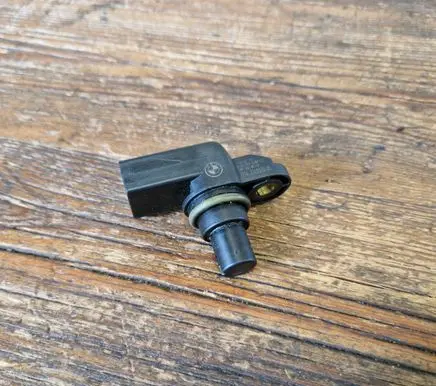 BMW 5 E60 E61 Camshaft position sensor 12142249320 2249320