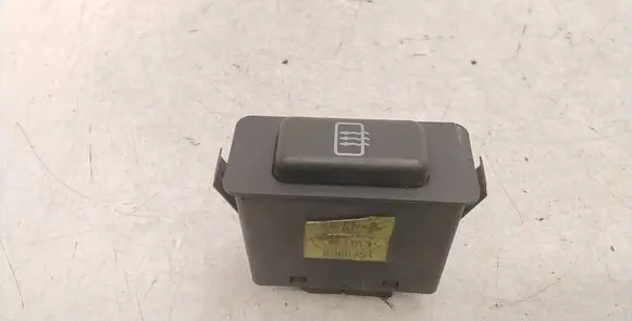 BMW 3 E36 Windscreen/window heater switch 8360454 6131