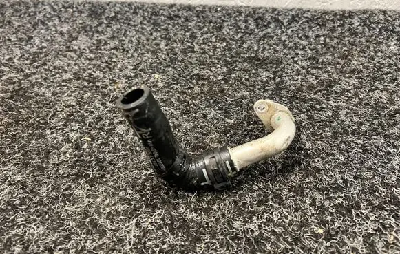 Engine coolant pipe/hose
