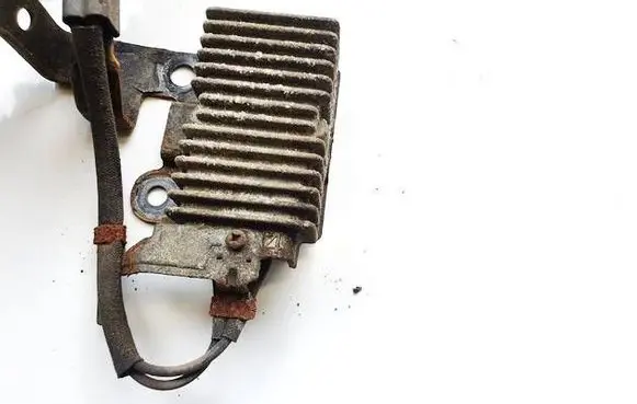 Toyota Avensis T250 Coolant fan relay 