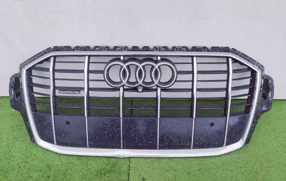 Audi Q7 4M ACC Distronic radar sensor grill/trim 4M0853651AJ