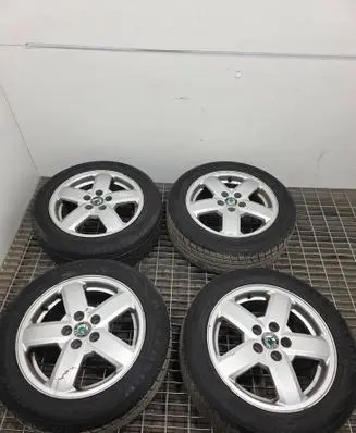 Skoda Fabia Mk2 (5J) R15 alloy rim