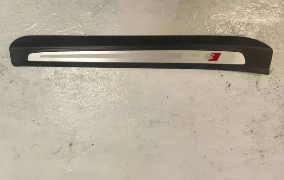 Audi Q7 4L Front sill trim cover 4L0853374C 4L0853374F