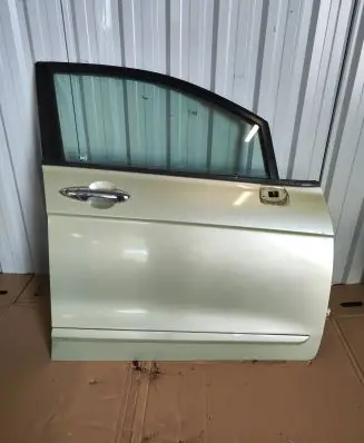 Honda FR-V Front door