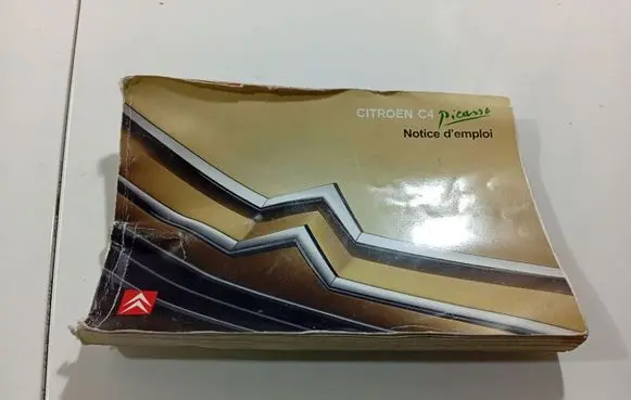Citroen C4 I Picasso Owners service history hand book 
