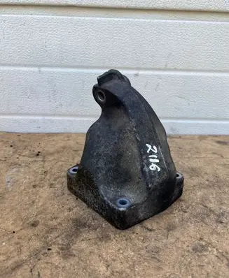 Mercedes-Benz E W211 Engine mounting bracket A6422230004