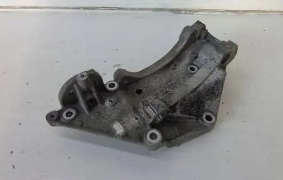 Ford S-MAX Generator/alternator bracket 9682367380