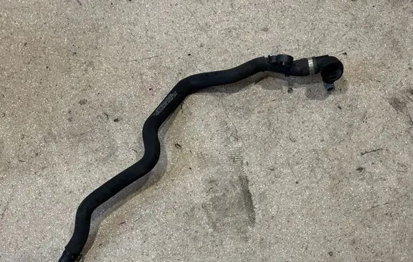 Mercedes-Benz E W238 Engine coolant pipe/hose A2385010401