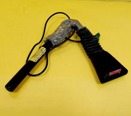 Opel Vectra B Front seatbelt buckle 90585747