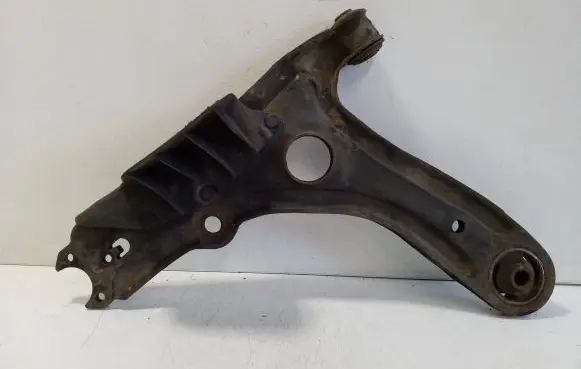 Volkswagen Golf III Front lower control arm/wishbone 1H0615447