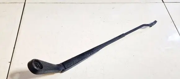 Front wiper blade arm