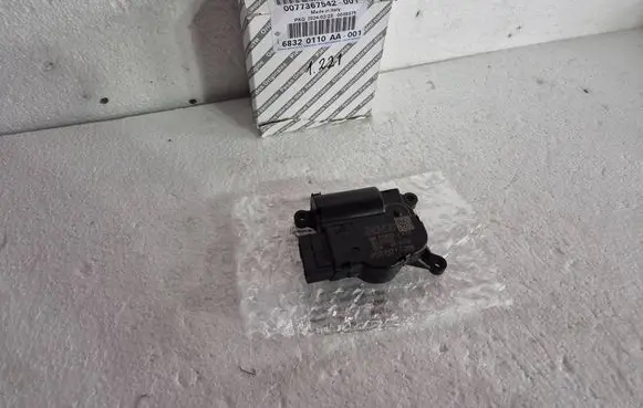 Alfa Romeo Stelvio A/C air flow flap actuator/motor 77367542 68320110AA
