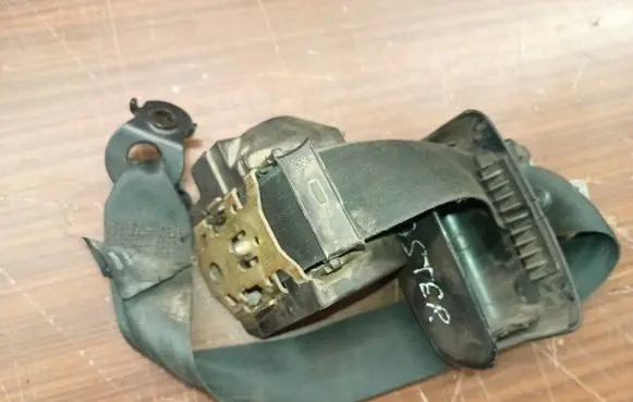 Renault Master II Front seatbelt buckle 4594d