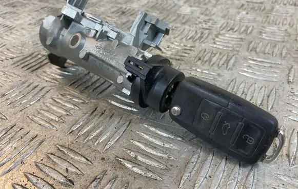 Volkswagen Golf V Ignition lock 1K0905851B