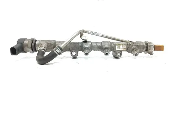 Skoda Octavia Mk2 (1Z) Fuel main line pipe 057130764AB 0281006075 35723110