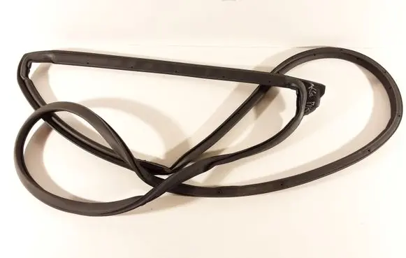 Toyota Auris E180 Rubber seal rear door 6787202210