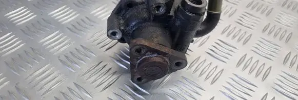 Volkswagen PASSAT B5.5 Power steering pump 3B0145