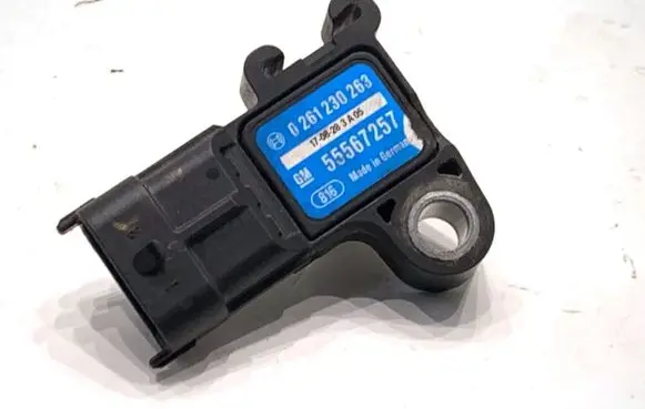 Opel Astra J Other exterior part 55567257