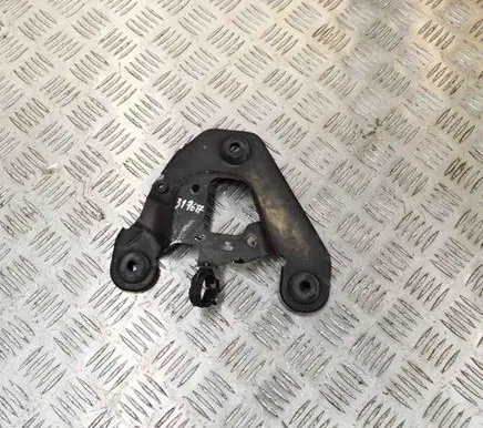 Maserati Quattroporte Air filter cleaner box bracket assembly 