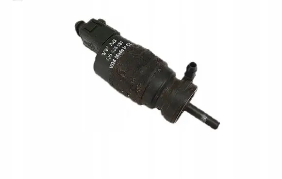 Skoda Octavia Mk1 (1U) Windscreen/windshield washer pump 1J5955651