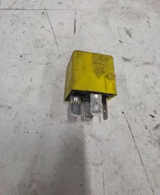 Mercedes-Benz ML W163 Other relay A0025421419 333523335