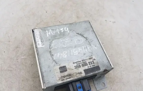 Seat Exeo (3R) Sound amplifier 3R0035223