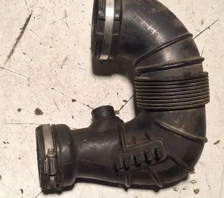 Mercedes-Benz E W211 Turbo air intake inlet pipe/hose A6510900337 A6510940797 446286630