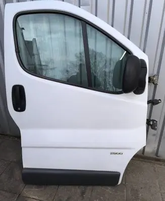 Opel Vivaro Front door