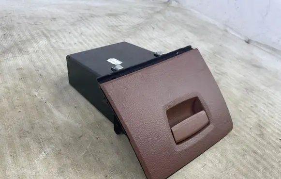 BMW 5 F10 F11 Glove box 9166696