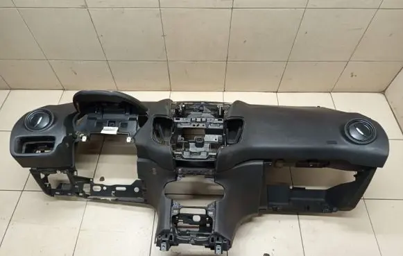 Ford Fiesta Dashboard 1833310702502 8A61A04325AL 310702502