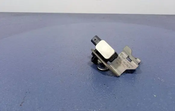 Porsche Panamera (970) Airbag deployment crash/impact sensor 971907651
