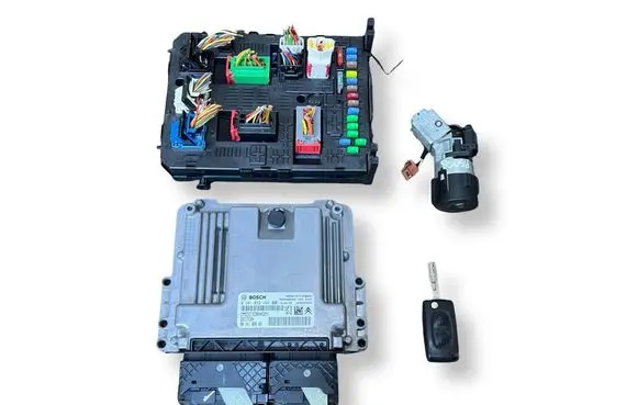 Peugeot 5008 Engine ECU kit and lock set 0281032456 9814182680